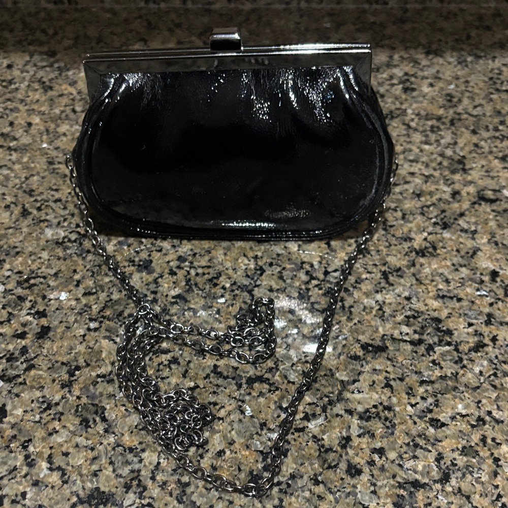 Kenneth Cole Elegant Black Women's Clutch